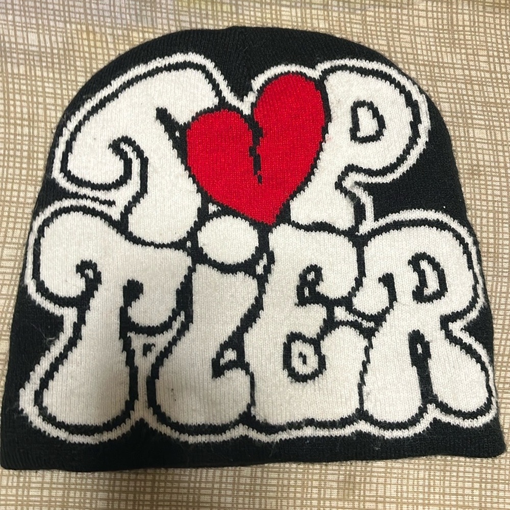 Top tier beanie 🔥 - Picture 2 of 2